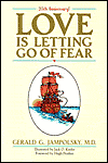 Raamatukaas: Love Is Letting Go of Fear